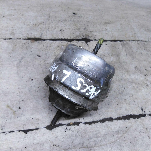 Фольксваген Пассат Б5 Опора Двигателя