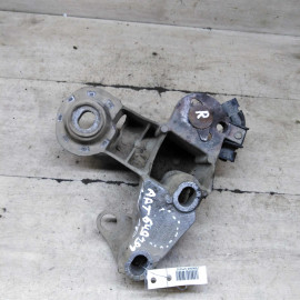 Кронштейн двигателя крепление правый Volkswagen Passat B5, Volkswagen Passat B5 GP, Audi A6 C5