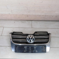 Решетка радиатора Volkswagen jetta 5, дефекты