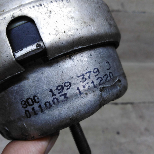 Фольксваген Пассат Б5 Опора Двигателя