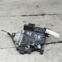 Замок двери передний правый Audi A4 B5