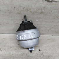 Опора двигателя подушка Volkswagen Passat B5, Audi A4 B5, Audi A6 C5