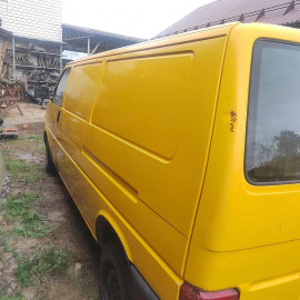 Крыло заднее левое Volkswagen transporter t4