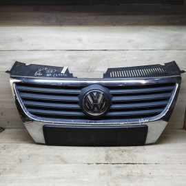 Решётка радиатора Volkswagen Passat B6, дефекты