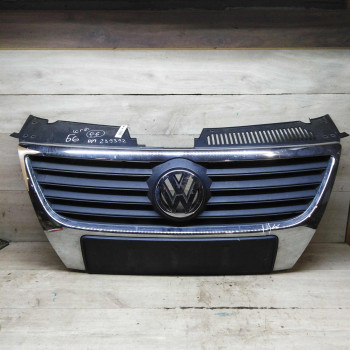 Решётка радиатора Volkswagen Passat B6, дефекты