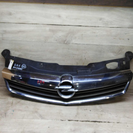 Решётка радиатора Opel astra h рестайлинг