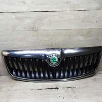 Решетка радиатора Skoda Octavia A5 рест