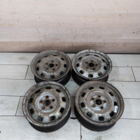 Диск штампованный r15 Volkswagen transporter t4 Audi 100 C4 Volkswagen Passat B5 Audi A6 C5