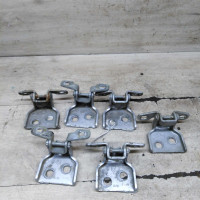 Петля двери Renault Sandero I
