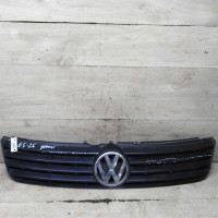 Решётка радиатора Volkswagen Passat B5 дефекты 