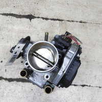 Дроссельная заслонка 1.8i adr Volkswagen Passat B5 Audi A4 b5