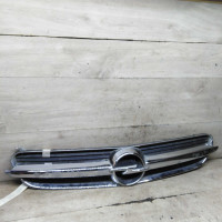 Решетка радиатора Opel Vectra C 