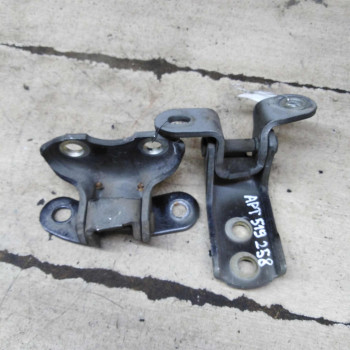 Петля двери передняя правая Toyota RAV4 IV (XA40)