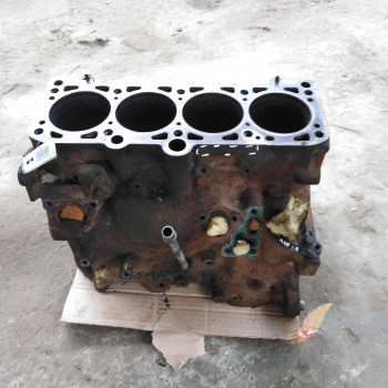 Блок двигателя 1.8 RU Audi 80 b3
