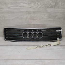 Решетка радиатора Audi 100 C4