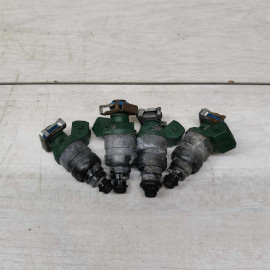 Форсунка топливная 1.6i AKL Volkswagen Golf 4, Skoda Octavia I (A4),