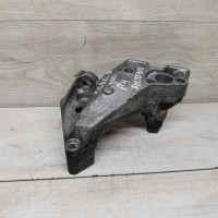 Кронштейн крепления двигателя Volkswagen Golf 4, Skoda Octavia I (A4), Volkswagen Bora, Audi A3 8L