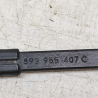 Поводок стеклоочистителя правый Audi 80 b3