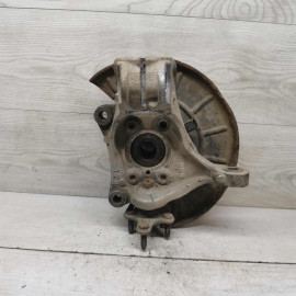 Кулак передний поворотный правый Volkswagen Passat B6