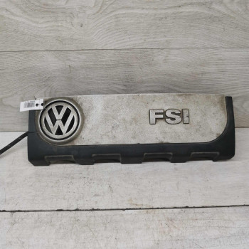 Декоративная крышка двигателя Volkswagen Passat B6