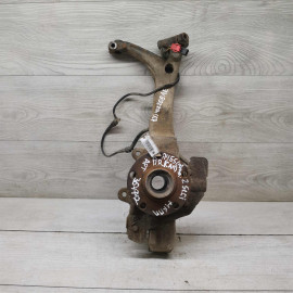 Кулак передний поворотный правый Volkswagen Passat B5, Audi A6 C5, Audi A4 B5 рестайлинг