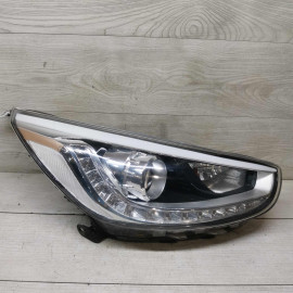 Фара передняя правая Hyundai solaris, дефекты  на фото Hyundai solaris I