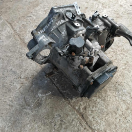 МКПП Volkswagen Passat B4