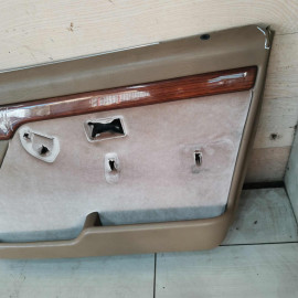 Обшивка двери Audi 100 C3