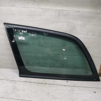 Стекло глухое заднее левое форточка Toyota Avensis t220 Стекло глухое заднее левое форточка Toyota Avensis t220
