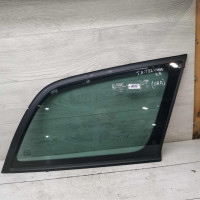 Стекло глухое заднее правое форточка Toyota Avensis t220 Стекло глухое заднее правое форточка Toyota Avensis t220