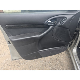 Обшивка двери Ford focus 1