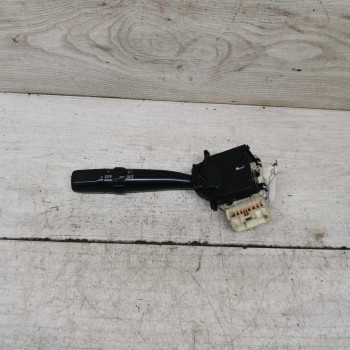 Переключатель поворотов Toyota Avensis t220