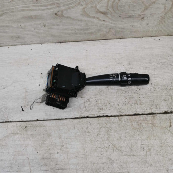 Переключатель дворников Toyota Avensis t220