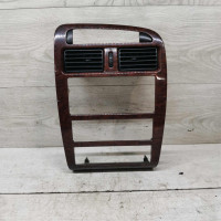 Рамка магнитолы Toyota Avensis t220 Рамка магнитолы Toyota Avensis t220