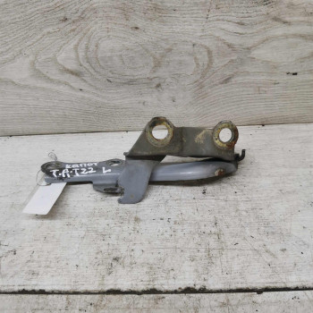 Петля капота левая Toyota Avensis t220