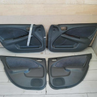 Обшивка двери Toyota Avensis t220 Обшивка двери Toyota Avensis t220