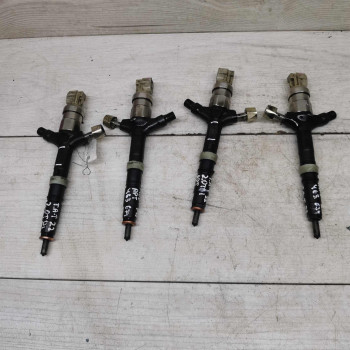 Форсунка топливная Toyota Avensis t220