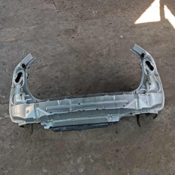 Задняя часть кузова Toyota Avensis t220