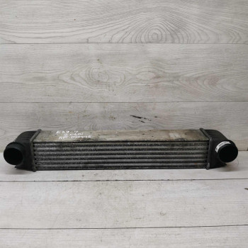 Радиатор интеркулера BMW E39