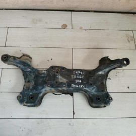 Балка передняя подрамник Toyota Avensis t220