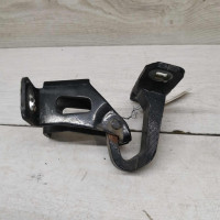 Петля распашной двери задняя левая верхняя Lada Largus, Renault Dacia Петля распашной двери задняя левая верхняя Lada Largus, Renault Dacia