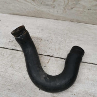 Патрубок системы охлаждения Audi 100 C3 Патрубок системы охлаждения Audi 100 C3