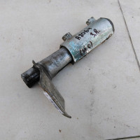 Кронштейн крепления заднего бампера правый Audi 80 B4 Кронштейн крепления заднего бампера правый Audi 80 B4