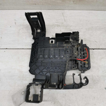 Блок предохранителей Volkswagen Polo 5