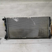 Радиатор основной Volkswagen Polo 5 Радиатор основной Volkswagen Polo 5