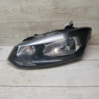 Фара передняя левая Volkswagen Polo 5, дефект Фара передняя левая Volkswagen Polo 5, дефект