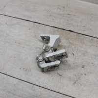 Петля двери передняя левая Volkswagen Polo 5 Петля двери передняя левая Volkswagen Polo 5