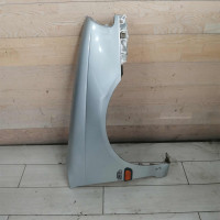 Крыло переднее правое Toyota Avensis t220 Крыло переднее правое Toyota Avensis t220