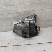 Кронштейн компрессора кондиционера BMW E39 Кронштейн компрессора кондиционера BMW E39