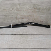 Поводок стеклоочистителя левый BMW E39 Поводок стеклоочистителя левый BMW E39